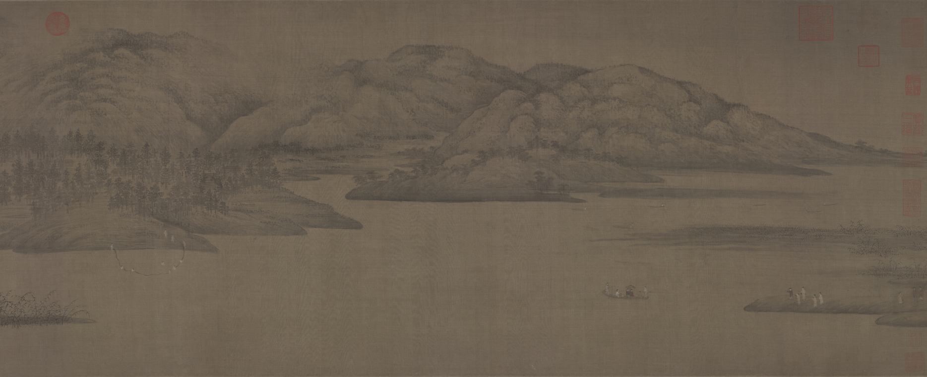 董源《瀟湘圖》（畫心全段）　五代南唐　絹本設色　50 × 141.4 cm　北京